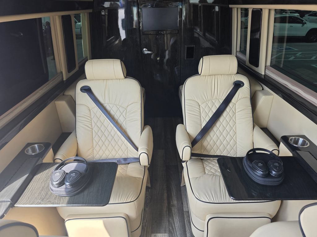 Used 2020 Mercedes-Benz Sprinter 3500 image 18