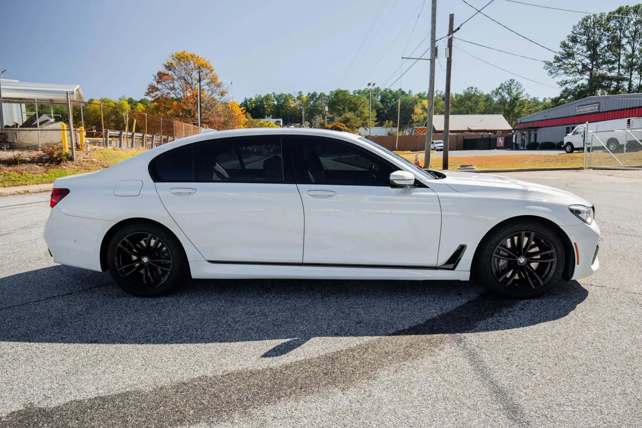 Used 2018 BMW 750i RWD image 12