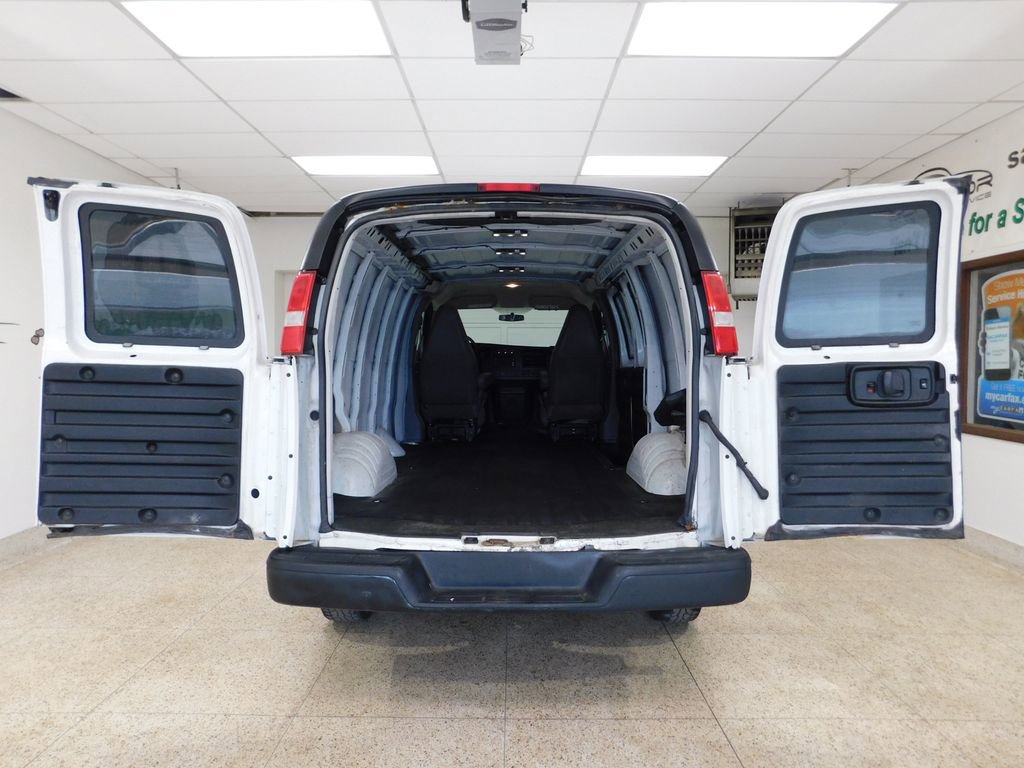 Used 2017 GMC Savana 2500 RWD image 59