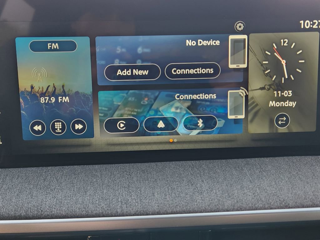 Certified 2025 Nissan Kicks SV image 21