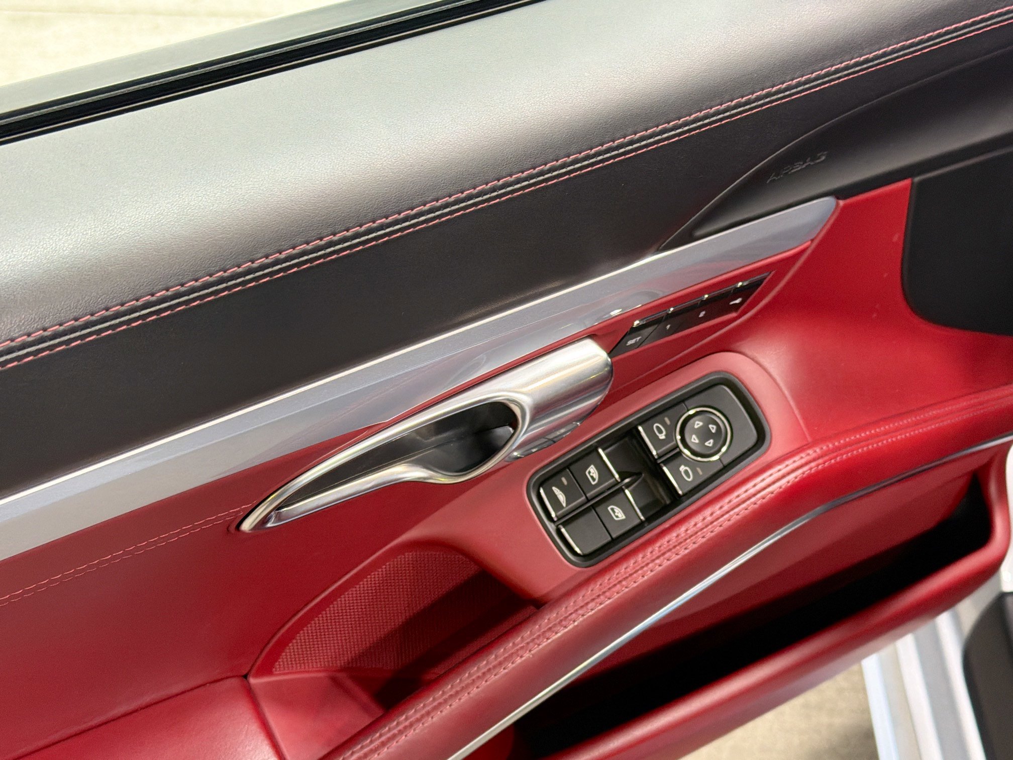 Used 2018 Porsche 911 Turbo S image 21