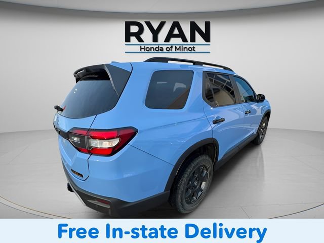 Used 2025 Honda Pilot TrailSport image 5