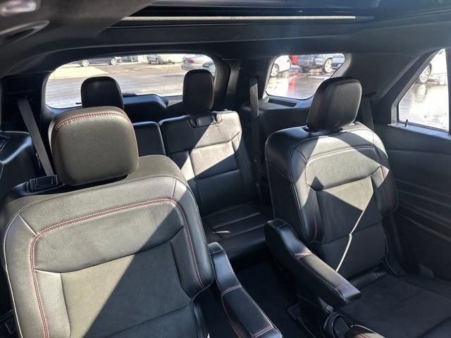 Used 2023 Ford Explorer ST-Line w/ Class IV Trailer Tow Package image 42