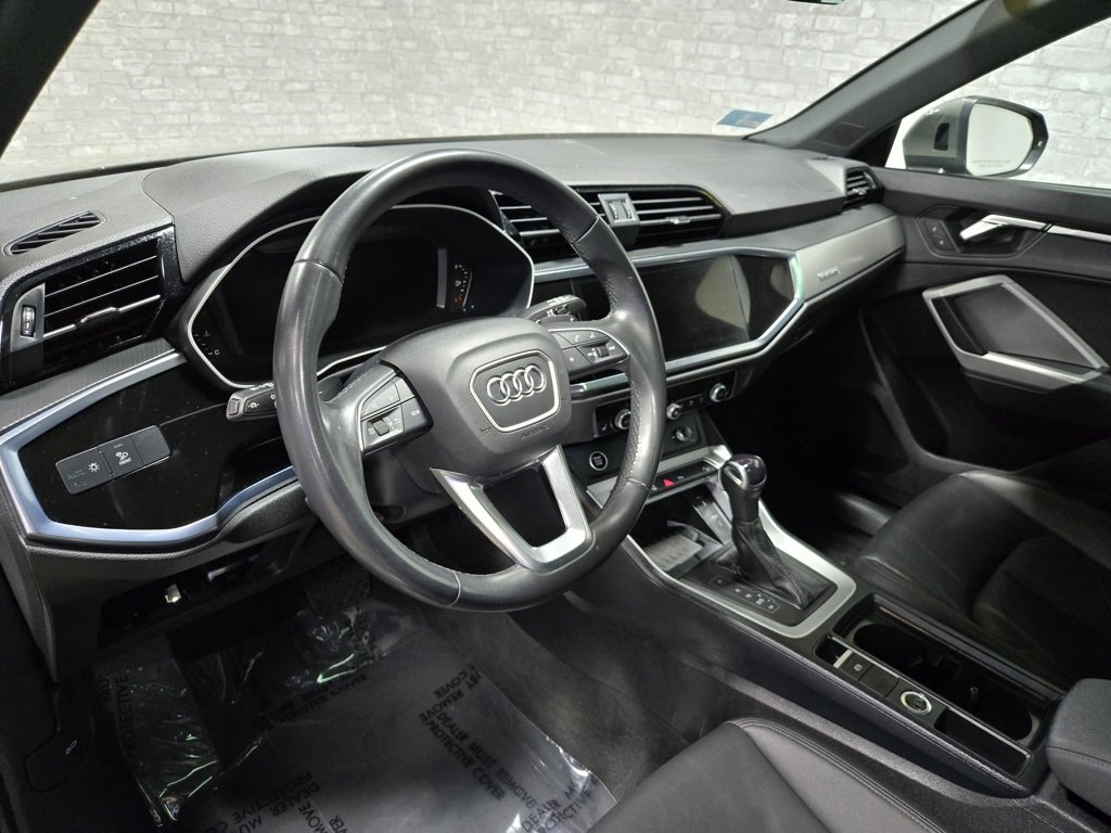 Used 2024 Audi Q3 2.0T Premium image 13