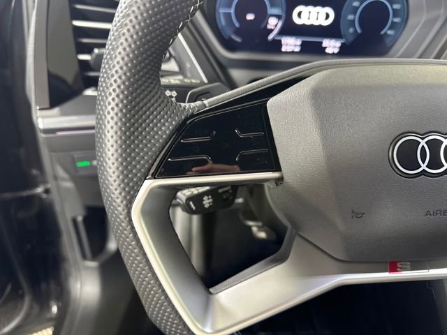 Used 2024 Audi Q4 e-tron Prestige w/ Black Optic Plus Package image 15