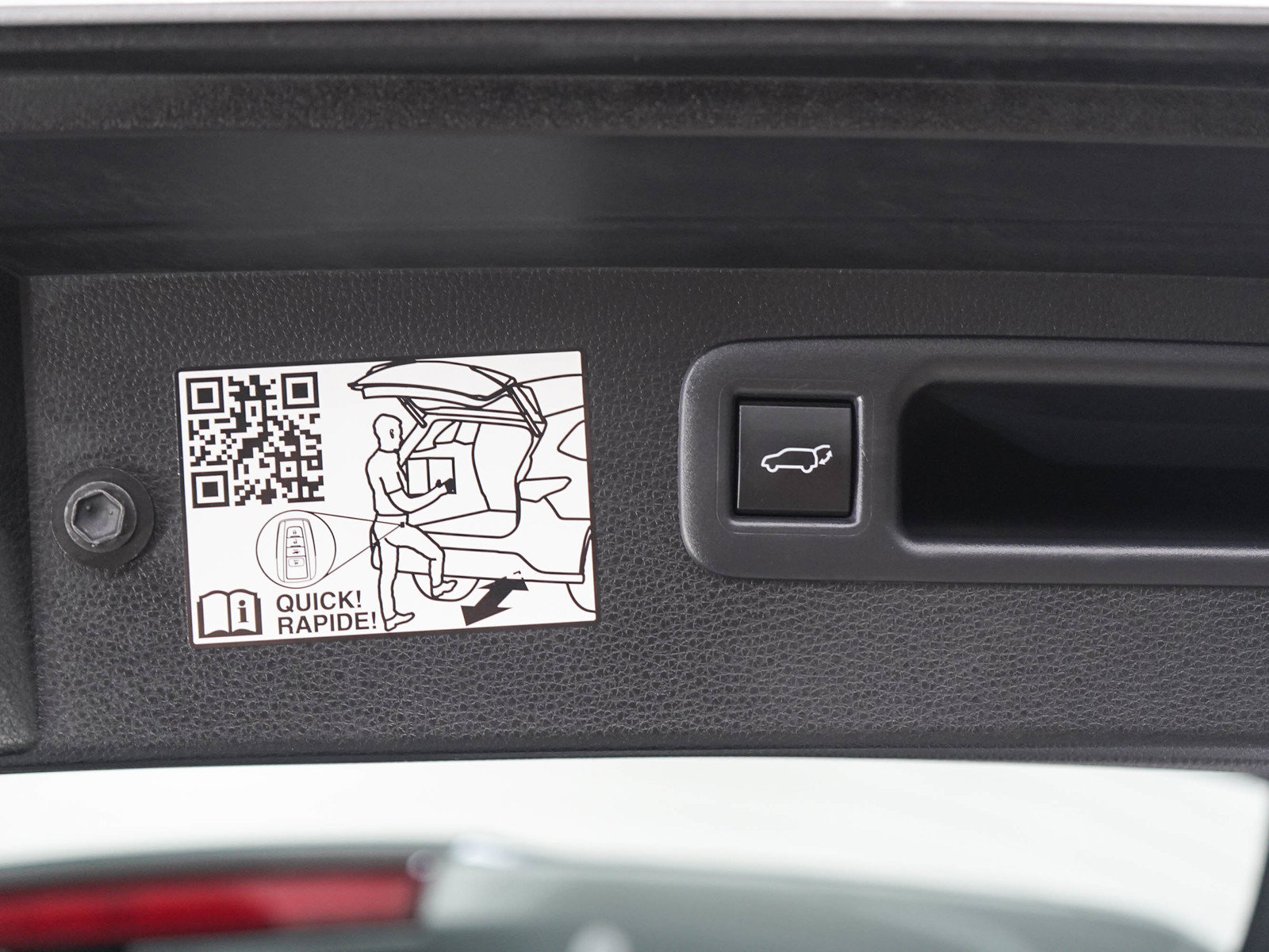 Used 2024 Toyota Highlander Limited AWD/4WD image 18