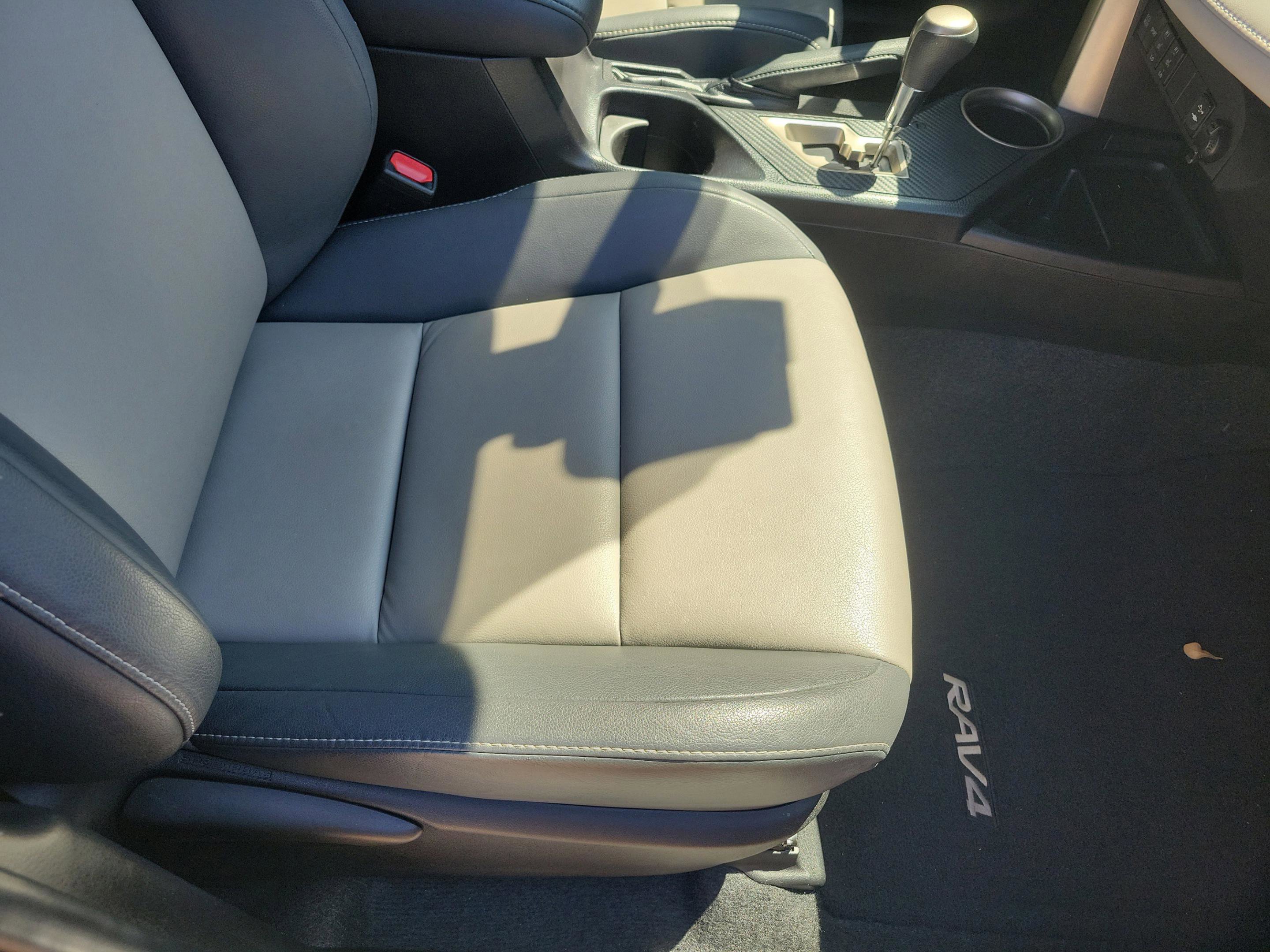 Used 2015 Toyota RAV4 Limited w/ Technology Package image 19