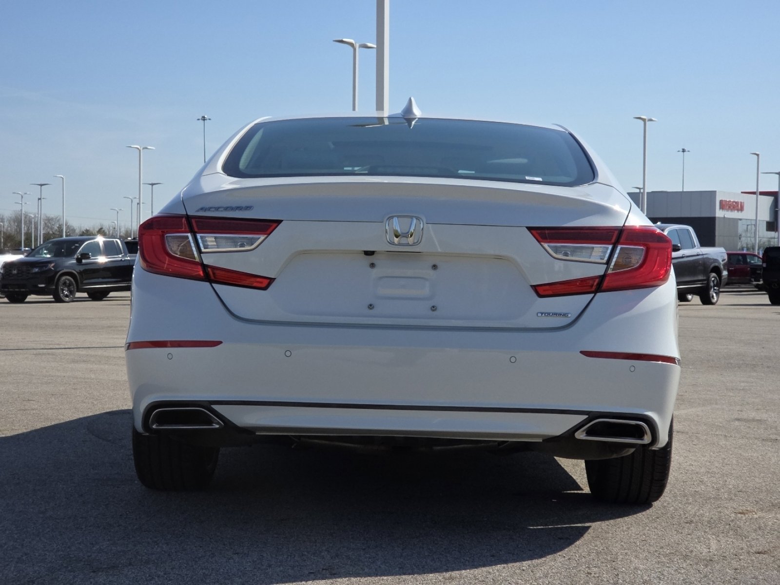 Used 2018 Honda Accord Touring image 17