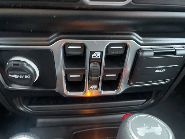 Used 2022 Jeep Wrangler Unlimited Sahara image 27