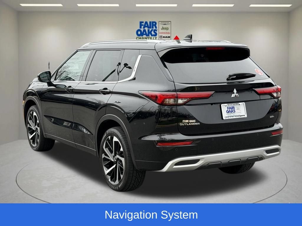 Used 2023 Mitsubishi Outlander SEL AWD/4WD image 9