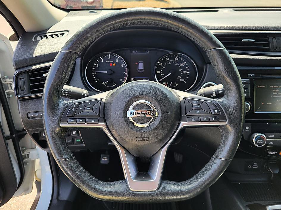 Used 2018 Nissan Rogue SV w/ Premium Package image 13