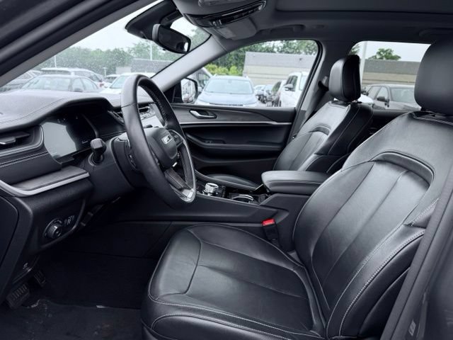 Used 2022 Jeep Grand Cherokee Limited AWD/4WD image 20