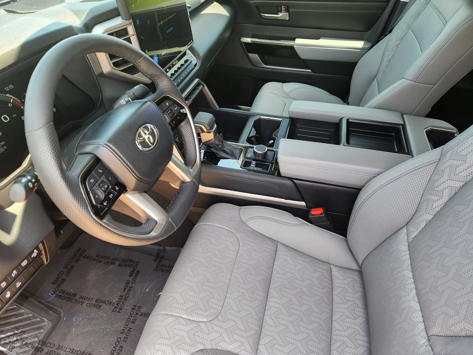 Used 2024 Toyota Tundra Limited AWD/4WD image 16