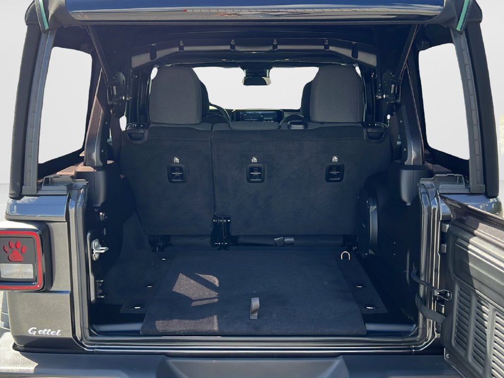 Used 2024 Jeep Wrangler Unlimited Sport AWD/4WD image 9