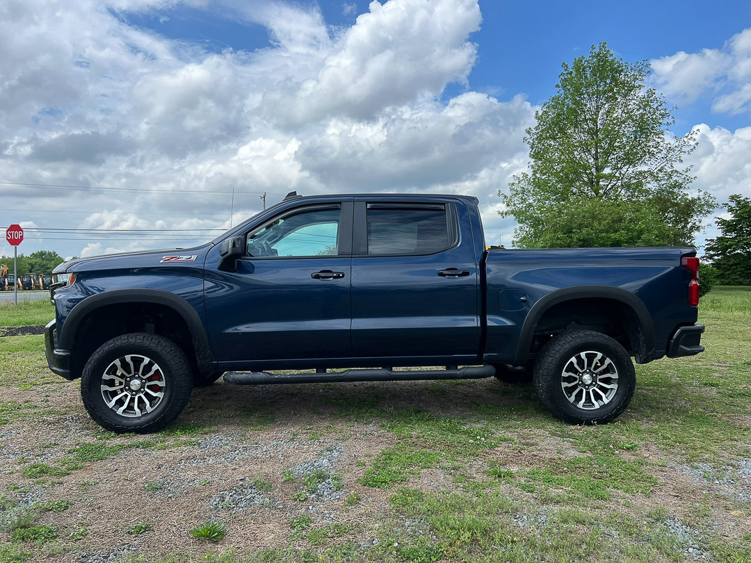 Used 2020 Chevrolet Silverado 1500 LT Trail Boss image 2