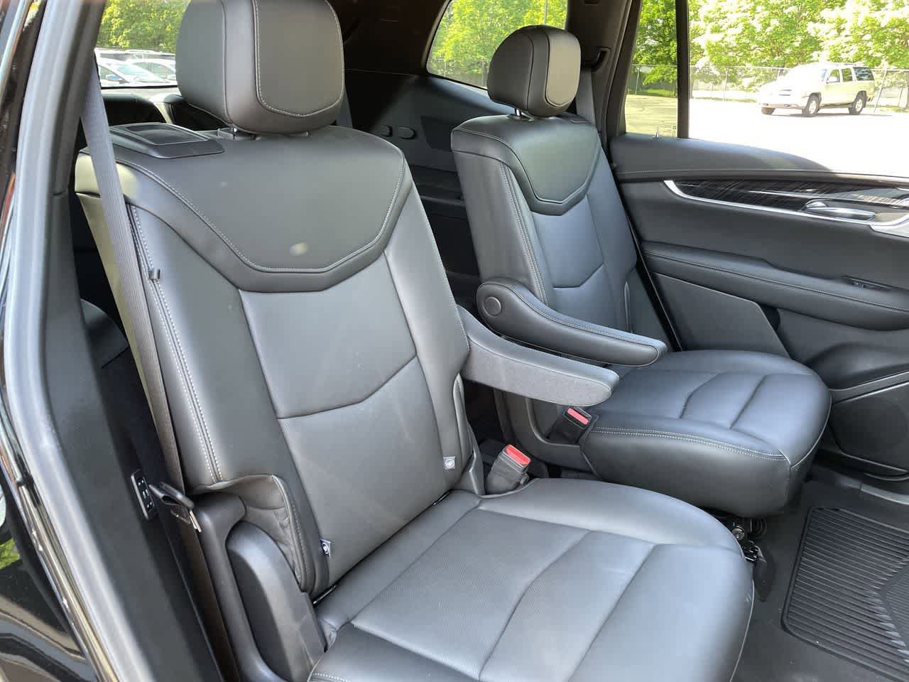 Used 2025 Cadillac XT6 Premium Luxury AWD/4WD image 15