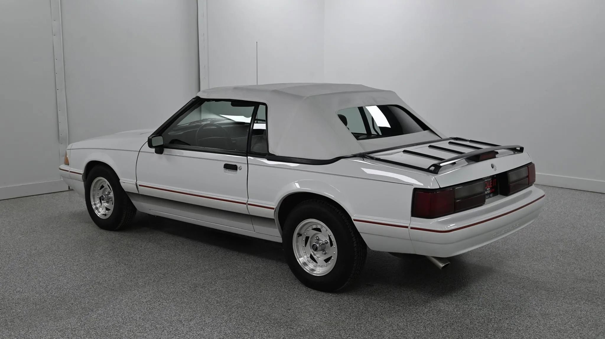 Used 1992 Ford Mustang LX image 3
