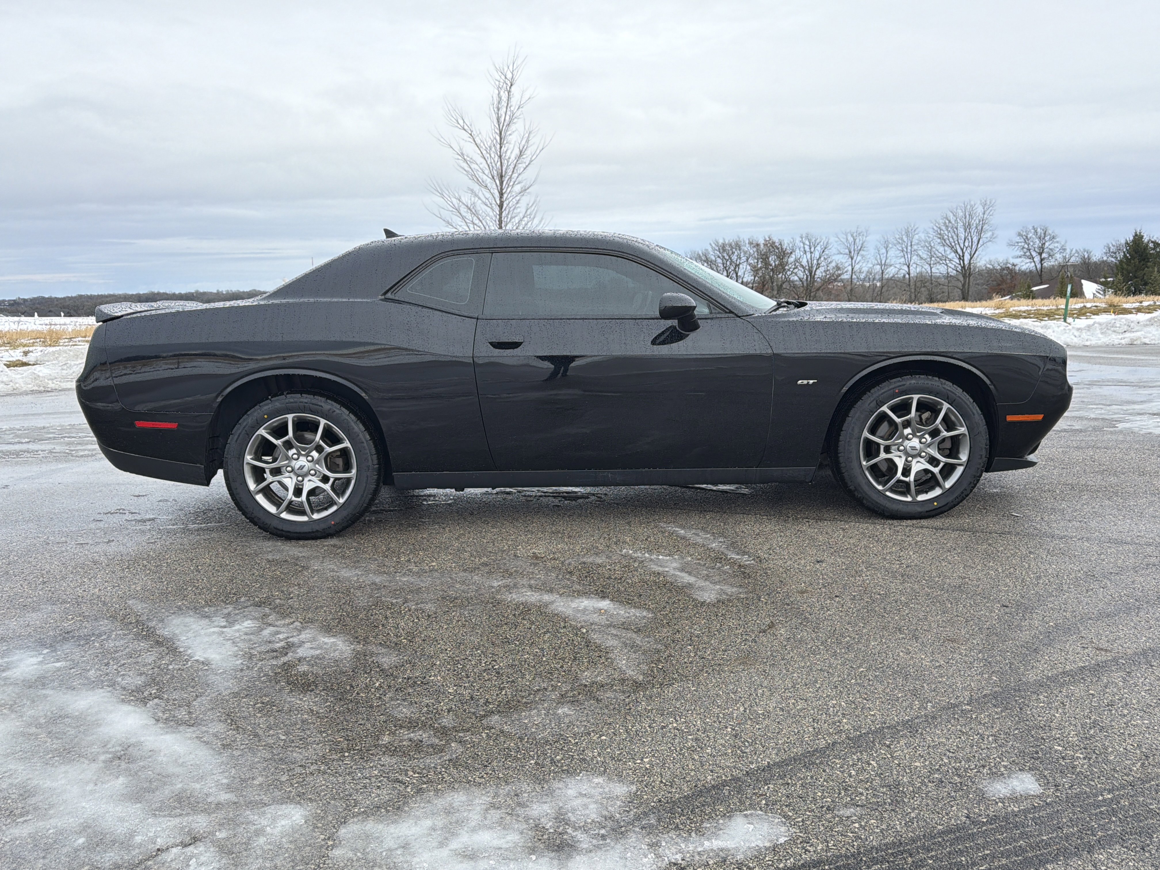 Used 2017 Dodge Challenger GT image 17