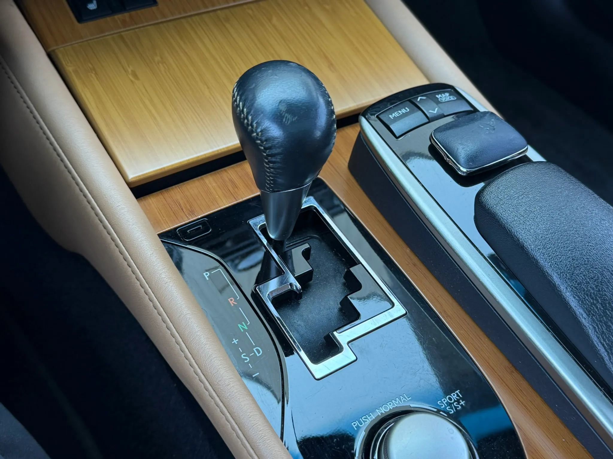 Used 2013 Lexus GS 450h image 27