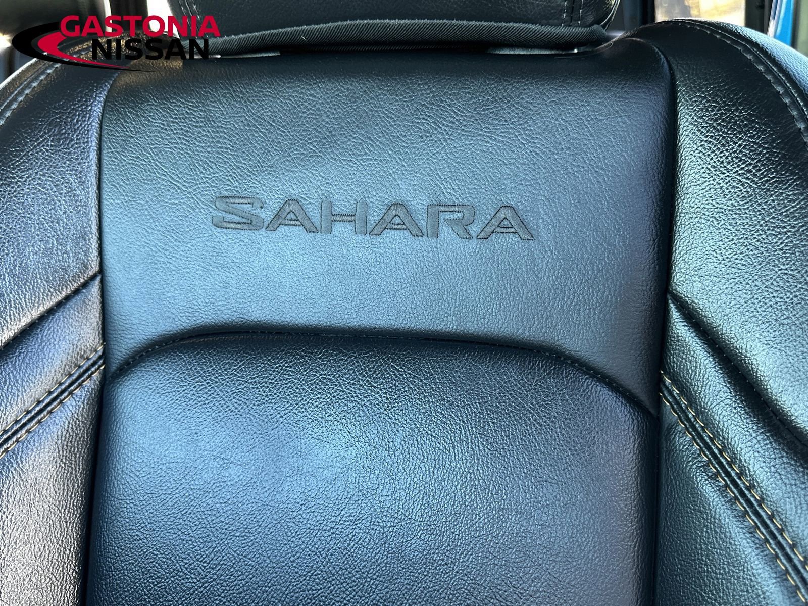 Used 2024 Jeep Wrangler Unlimited Sahara w/ Technology Group image 21