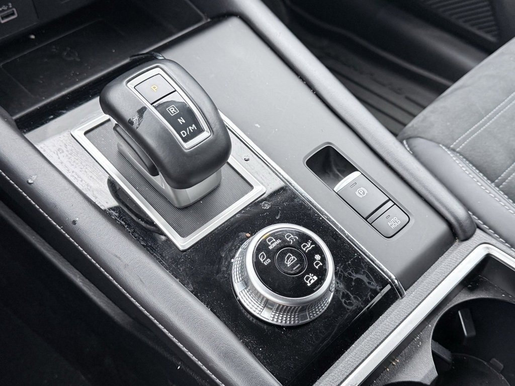 Used 2024 Mitsubishi Outlander SE image 18