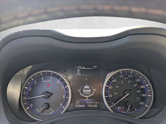 Used 2016 INFINITI Q50 3.0t Premium w/ Driver Assistance Package image 11