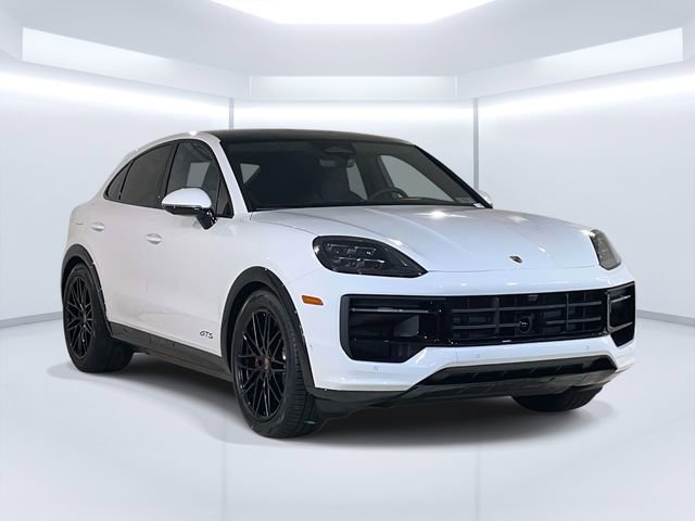 New 2026 Porsche Cayenne GTS image 3