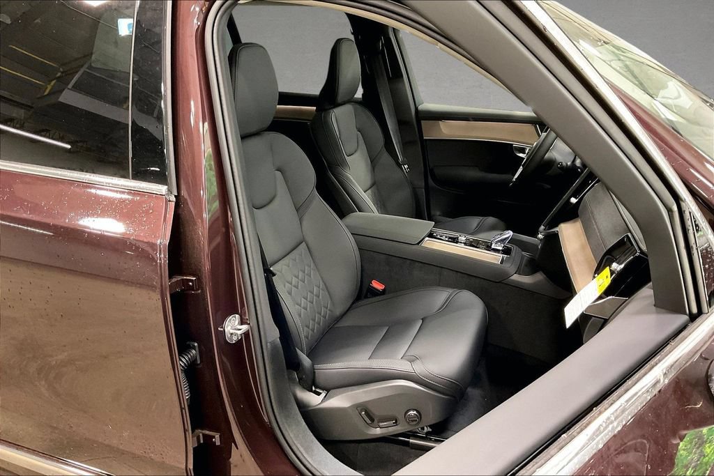 New 2026 Volvo XC90 B6 Plus w/ Protection Package AWD/4WD image 11