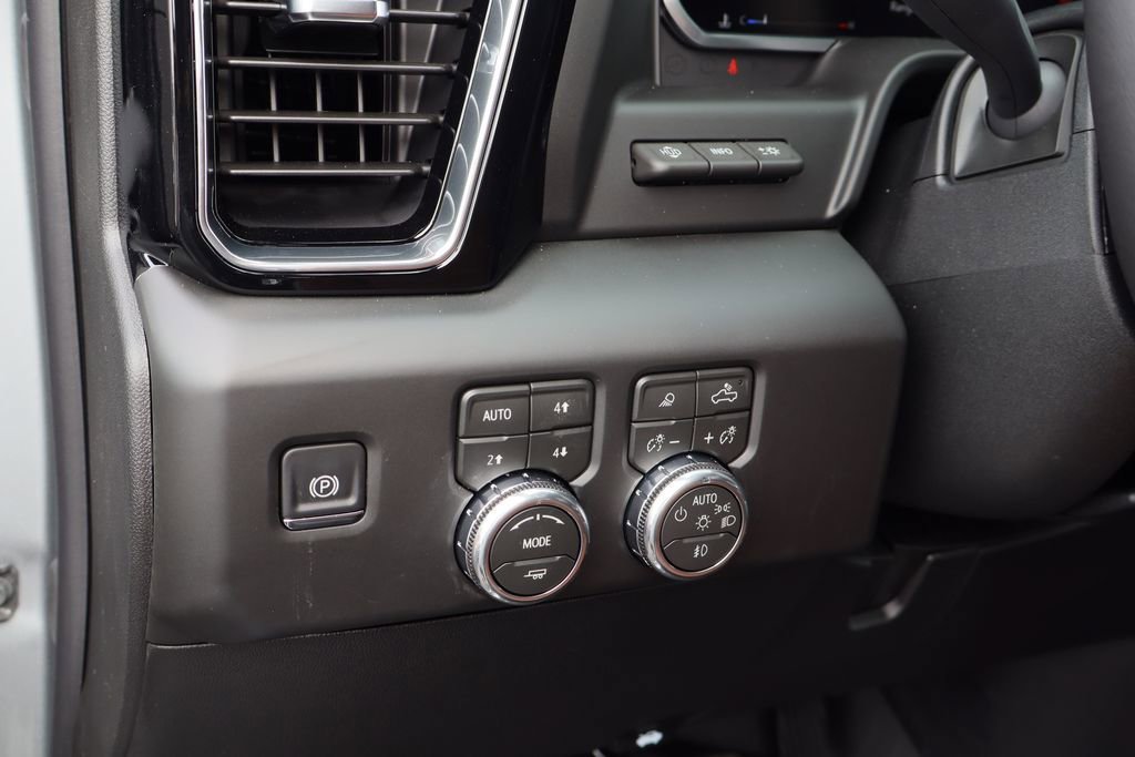New 2026 GMC Sierra 2500 Denali Ultimate w/ LPO, Black Badging Package AWD/4WD image 11