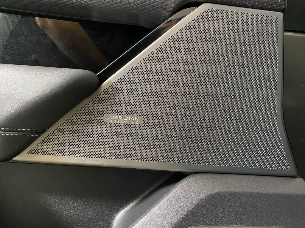 Used 2022 Land Rover Range Rover Velar R-Dynamic S image 26