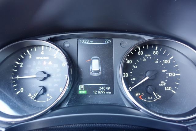 Used 2017 Nissan Rogue SV image 15