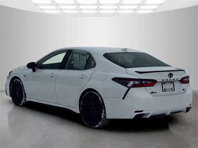 Used 2024 Toyota Camry SE image 5