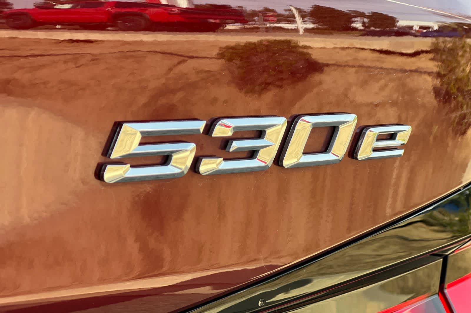 Used 2023 BMW 530e RWD image 17