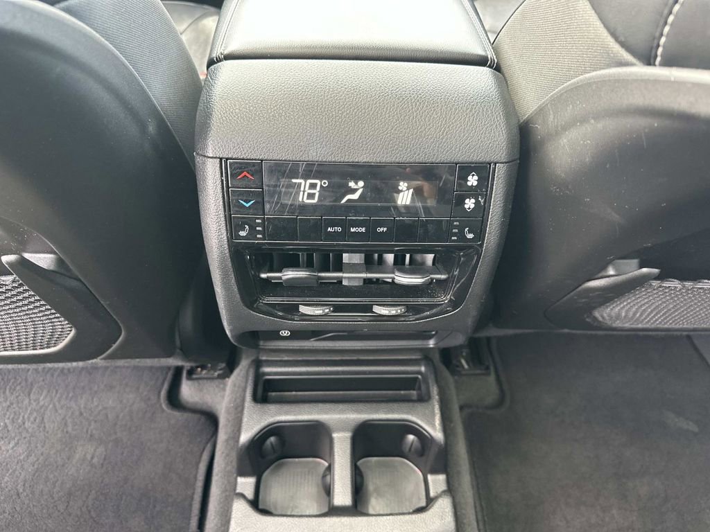 Used 2021 Jeep Grand Cherokee L Limited AWD/4WD image 16