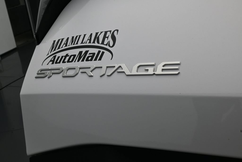 Used 2026 Kia Sportage EX FWD image 37