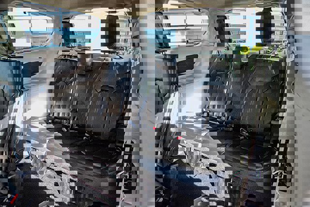 Used 2021 Chrysler Pacifica Touring-L w/ Uconnect Theater Family Group image 17