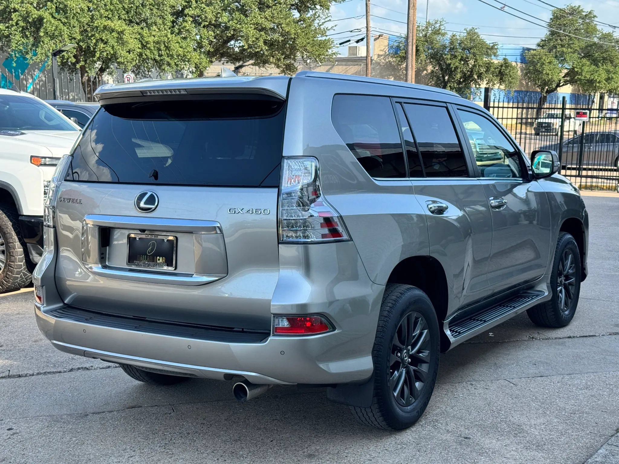 Used 2022 Lexus GX 460 Premium AWD/4WD image 5