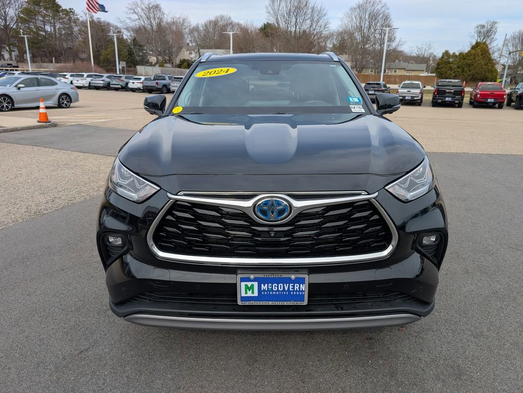 Used 2024 Toyota Highlander Platinum image 9