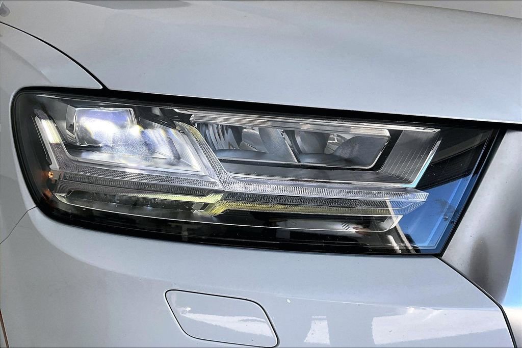 Used 2018 Audi Q7 3.0T Prestige w/ Prestige Package image 36