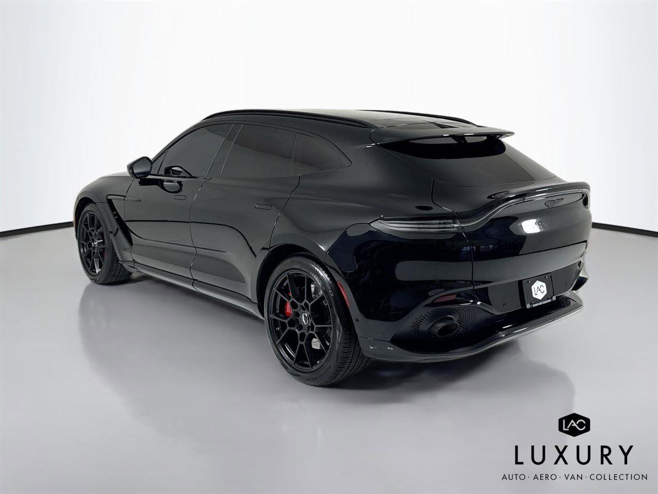 Used 2021 Aston Martin DBX image 8