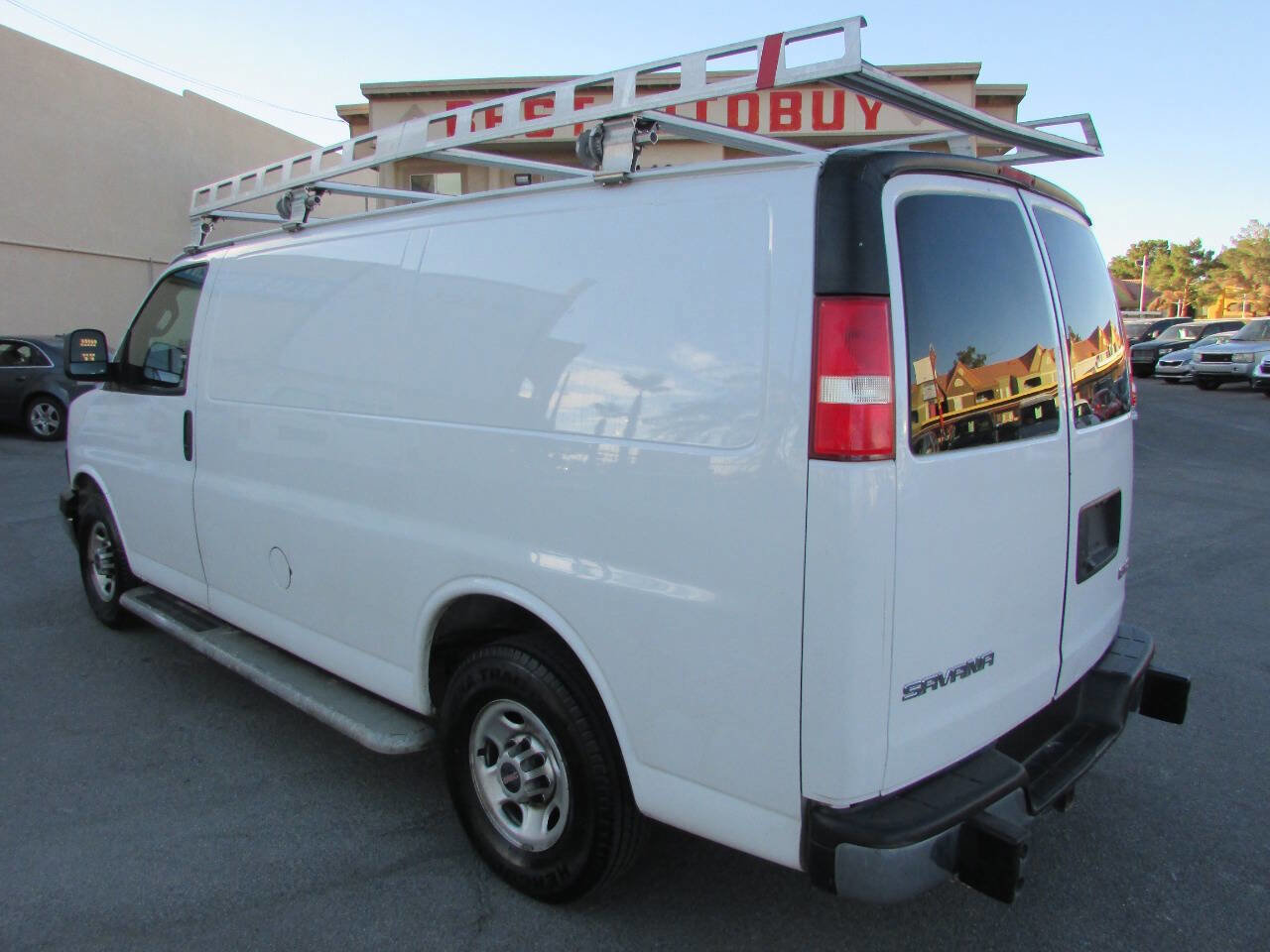 Used 2018 GMC Savana 2500 w/ Driver Convenience Package RWD image 6