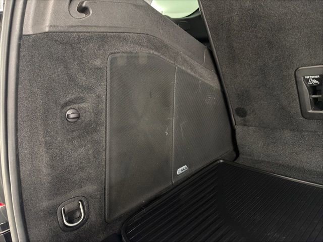 Used 2021 Cadillac Escalade Luxury image 31