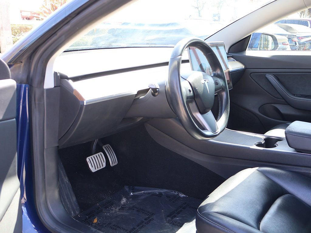 Used 2018 Tesla Model 3 Performance image 23