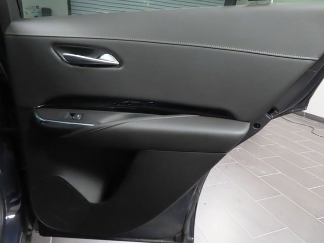 Used 2024 Cadillac XT4 Luxury w/ Cold Weather Package FWD image 13