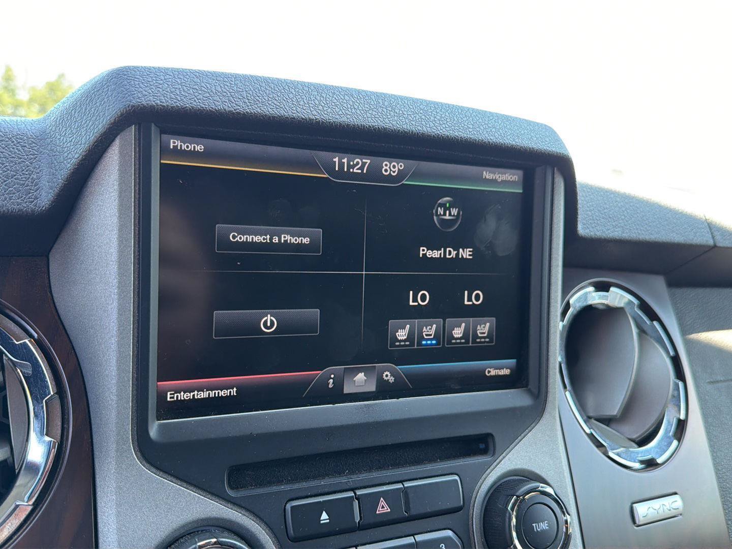Used 2015 Ford F250 Lariat w/ Lariat Interior Package AWD/4WD image 23