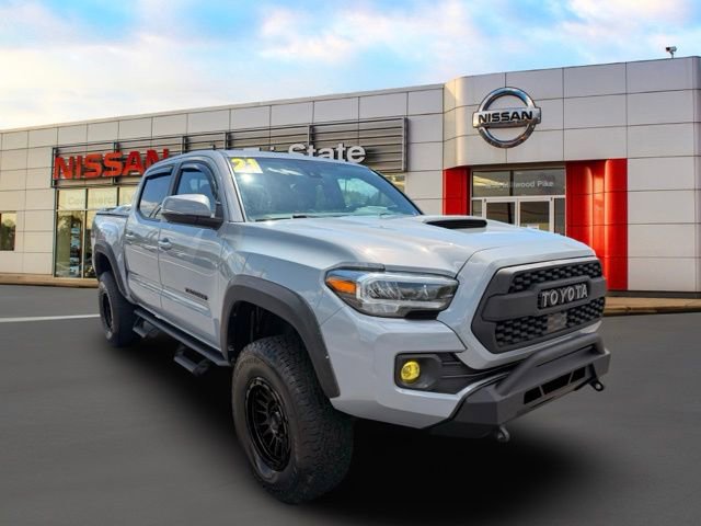 Used 2021 Toyota Tacoma TRD Sport w/ Technology Package AWD/4WD image 1
