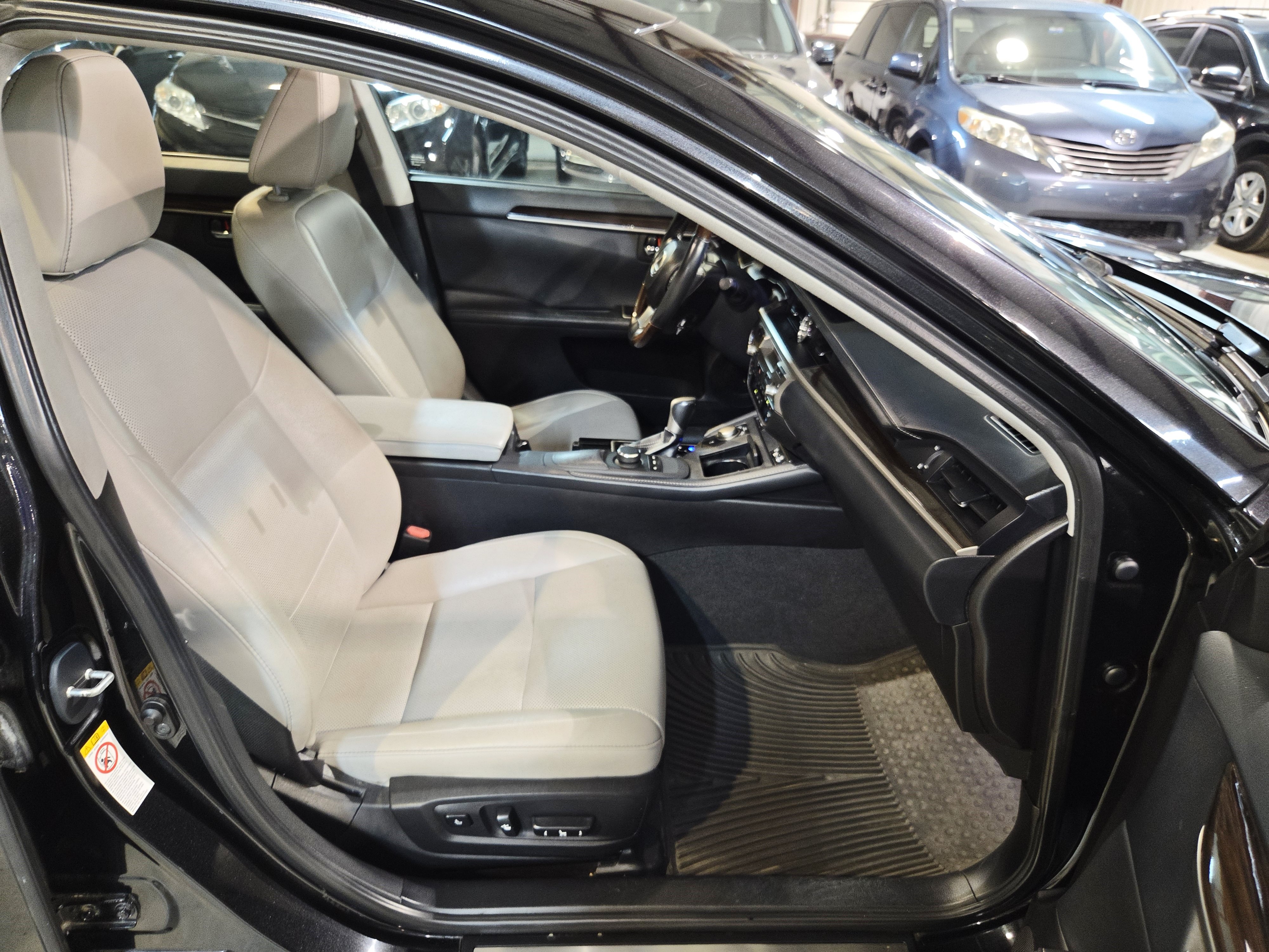 Used 2016 Lexus ES 350 w/ Premium Package w/Wood Trim FWD image 30