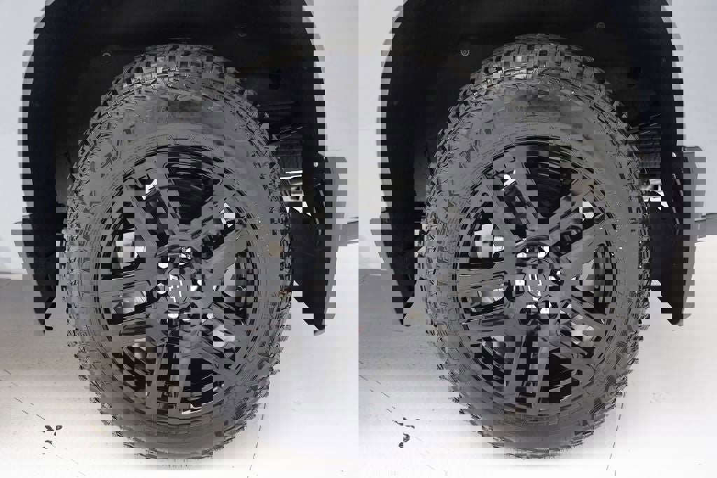 Used 2024 Chevrolet Silverado 1500 RST image 15