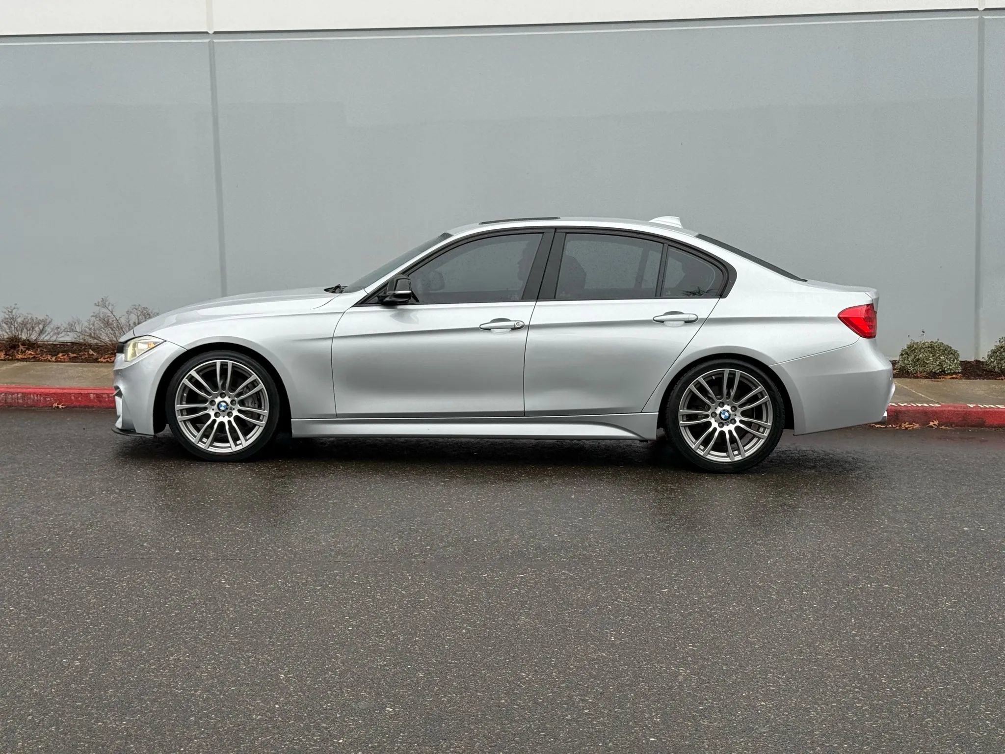 Used 2015 BMW 335i Sedan image 2