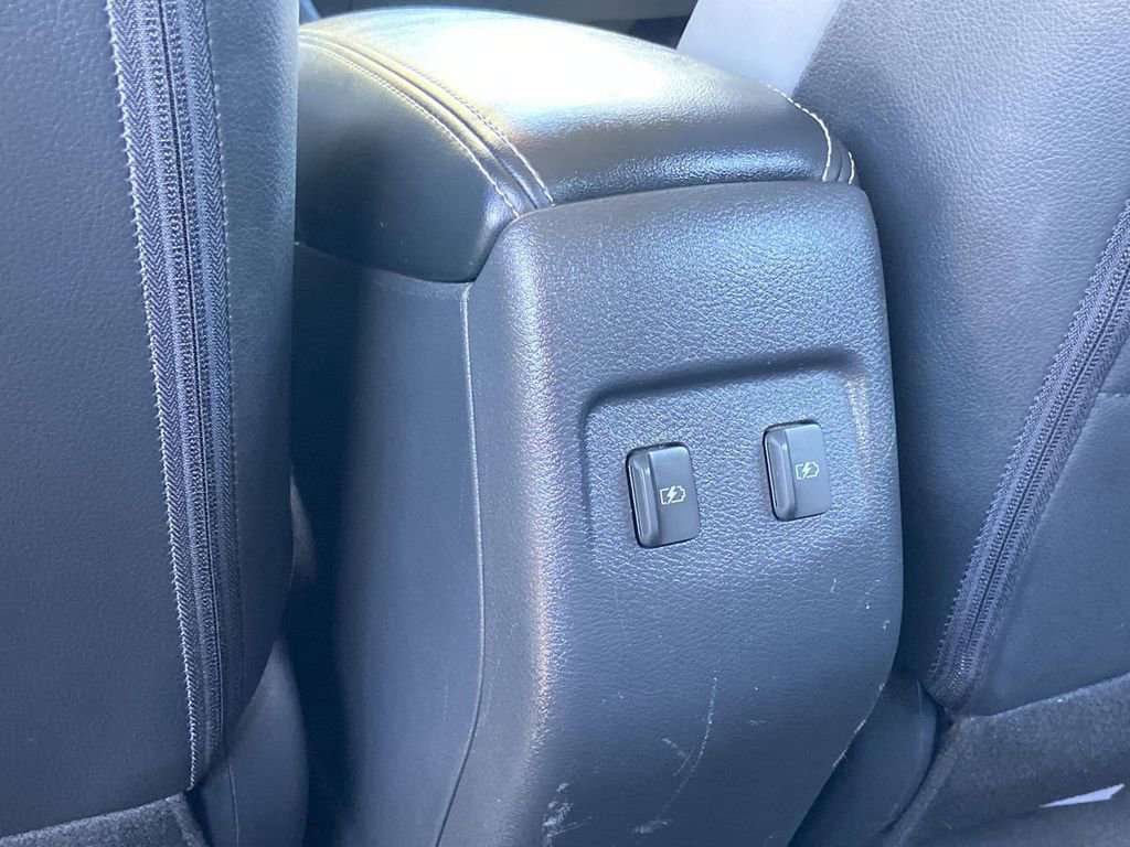 Used 2021 Nissan Kicks SR w/ SR Premium Package FWD image 16
